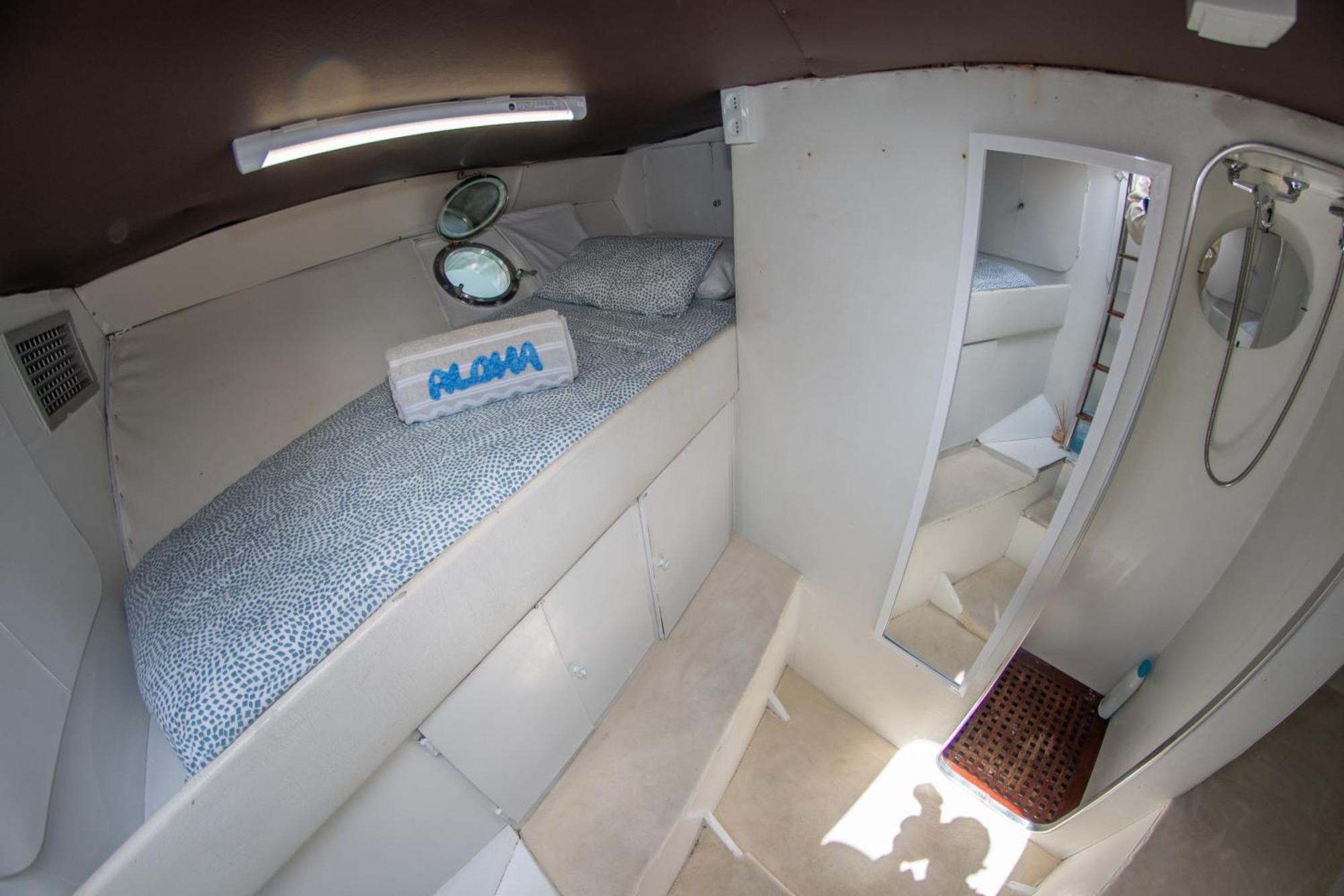 Habitacion Marineria Boat Aloha Barcelona Zewnętrze zdjęcie